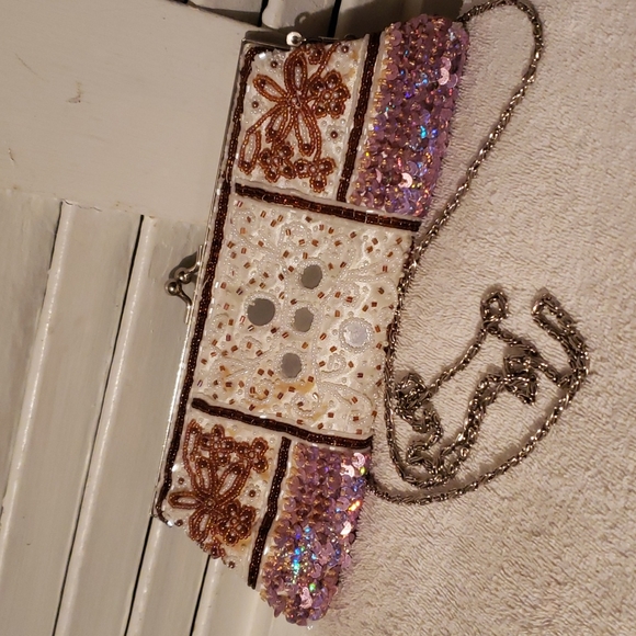 Vintage Beaded Shoulder Bag - Picture 4 of 9
